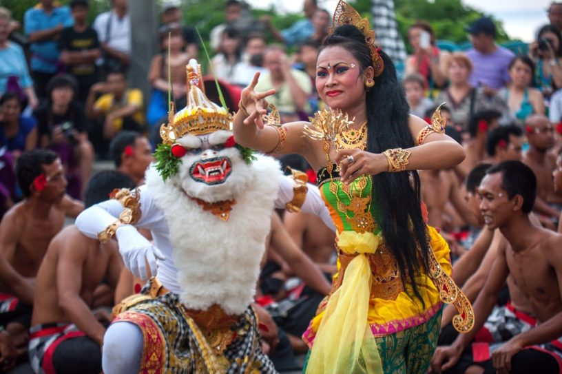 Asal Usul Dan Makna Tari Kecak Sering Jalan