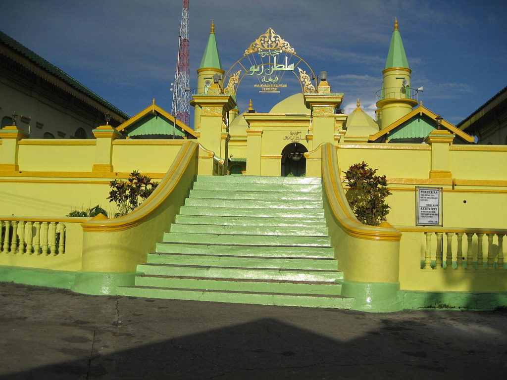 Masjid sultan riau penyengat, Masjid Bersejarah di Sumatera