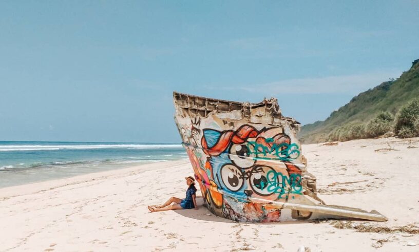 wisata Pantai Nunggalan di bali