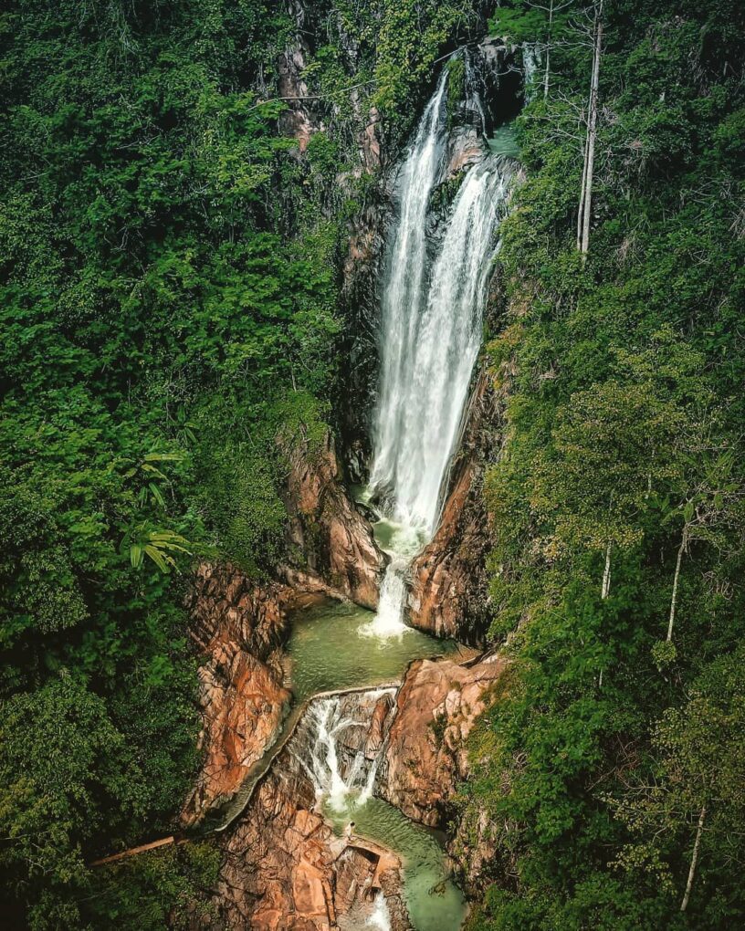 Curug Luhur Cipinaha Gunung Tanjung Tasikmalaya