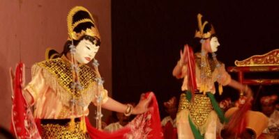 6 Tari Adat Tradisional Dari Jawa Barat Sering Jalan