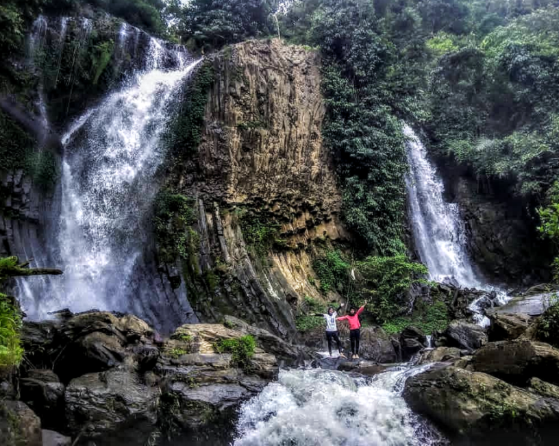 Air Terjun lambah Pelangi tanggamus Lampung