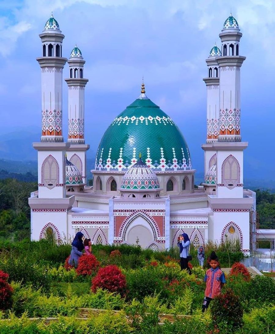 Taman Bunga Masjid Agung Syahrun Nur