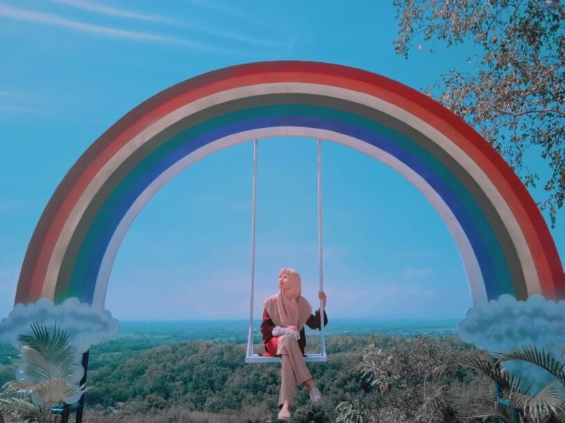 Bukit Cinta Watu Prahu Bayat