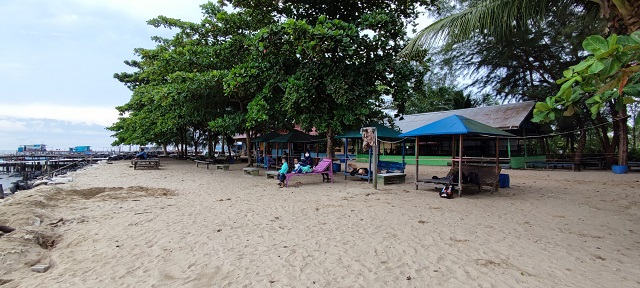 Pantai Binalatung
