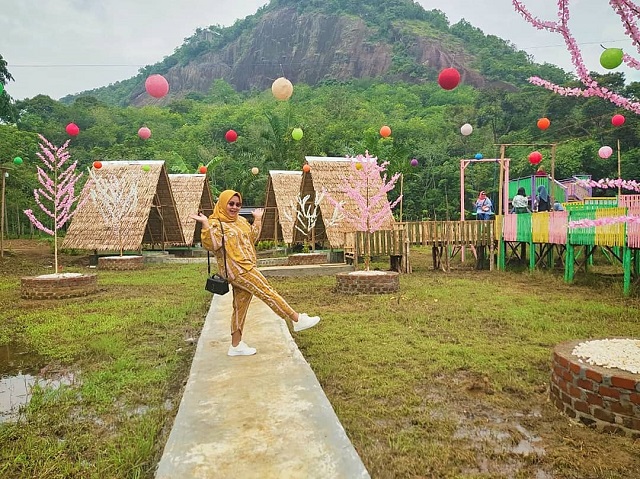 Wisata Alam Kaki Bukit Botak