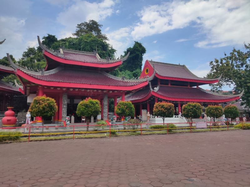 Kelenteng Tertua Bersejarah di Indonesia - Photo by Google
