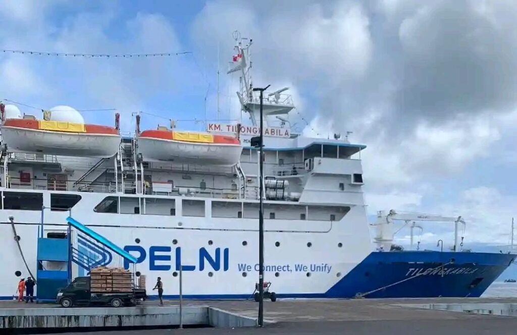 Kapal Pelni Dari Labuan Bajo