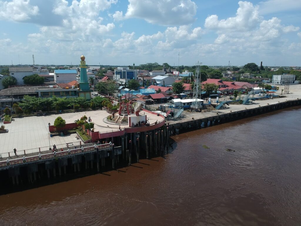 dermaga pelabuhan sampit