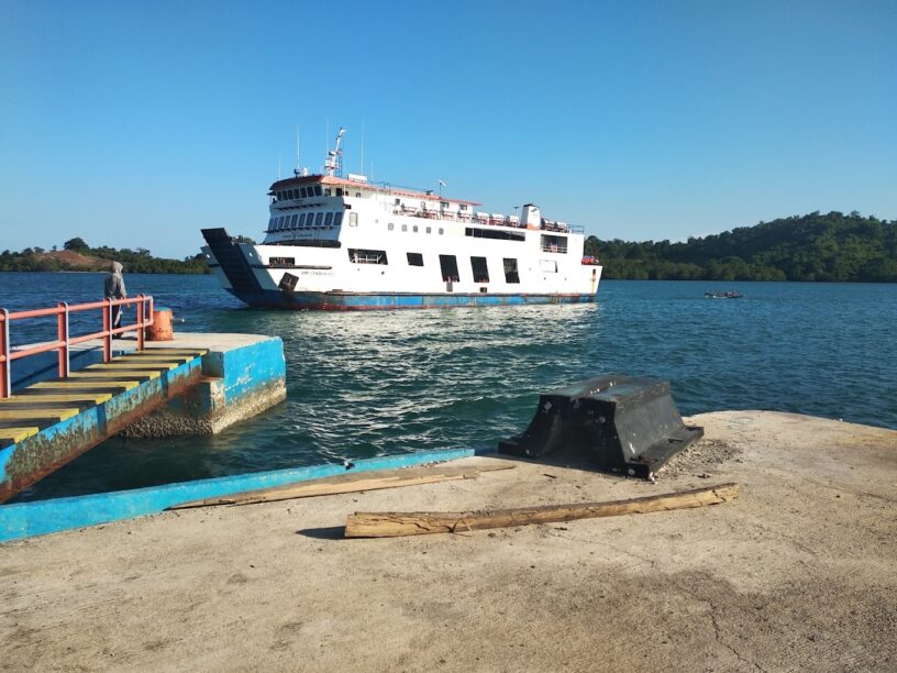 kapal KMP Cengkih Afo