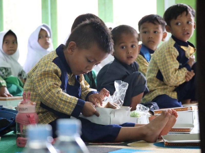 Daftar Panti Asuhan di Bekasi - Photo by LaunchGood