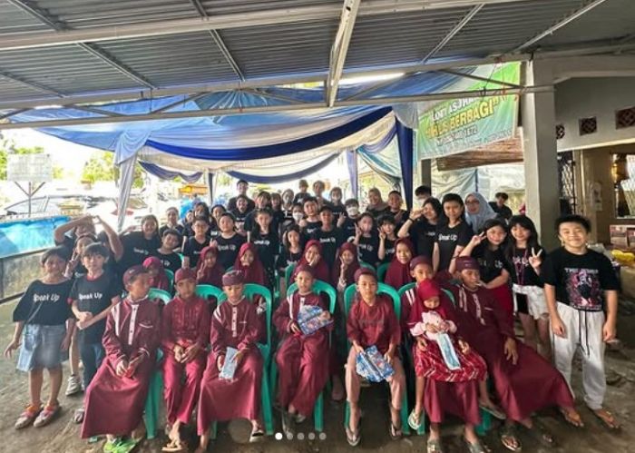 Ikhlas Berbagi Panti Asuhan di Palembang - Photo by Official Instagram