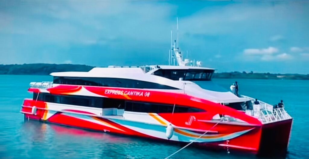 Kapal KM Express Cantika 08