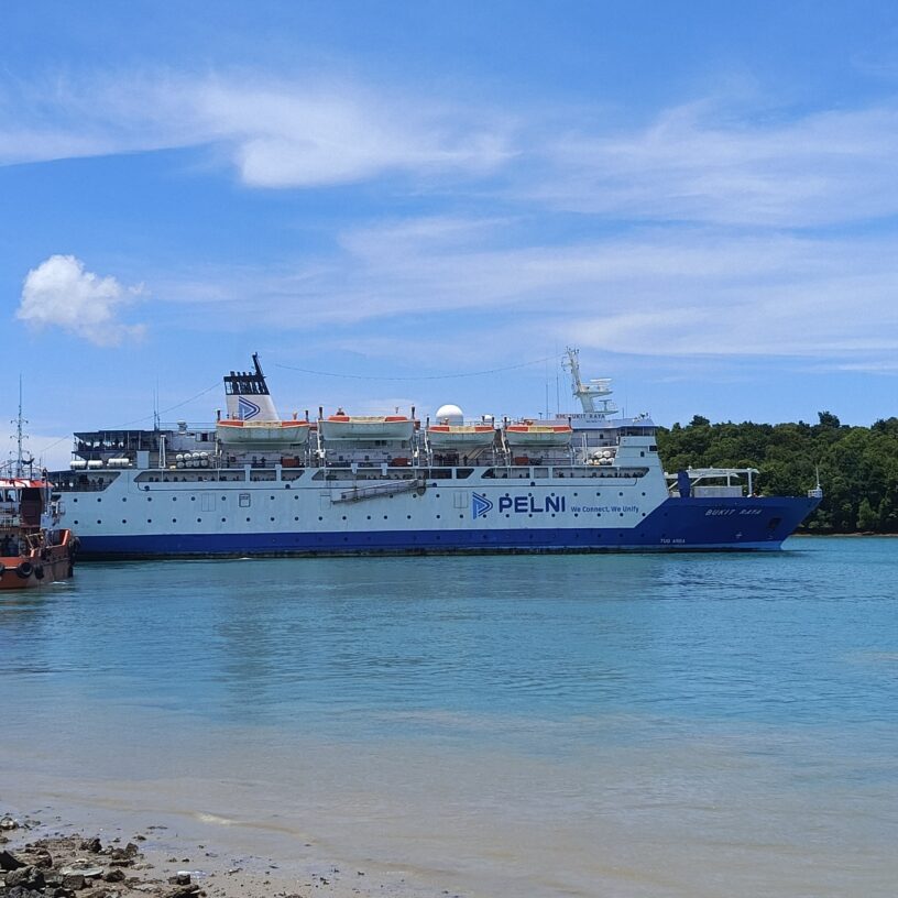 Kapal Pelni Bukit Raya