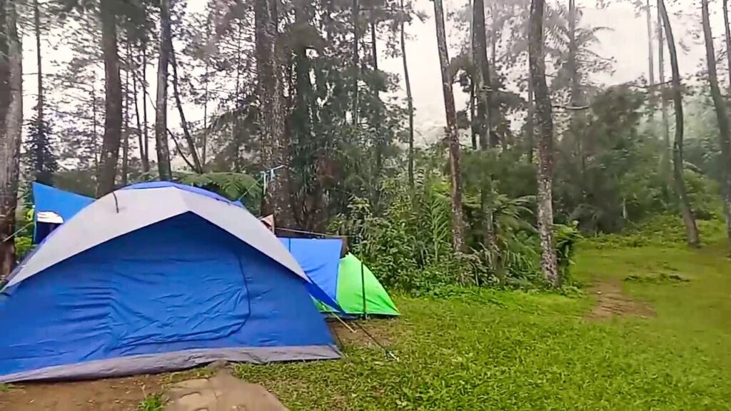 camping di Curug Cipurut