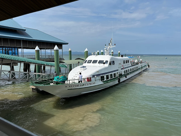 Kapal Dari Tawau - Tarakan