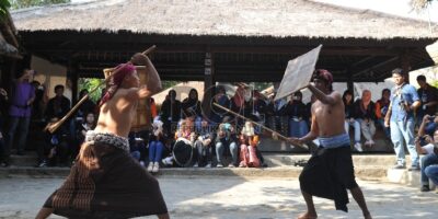 Pertunjukan budaya di Desa Wisata