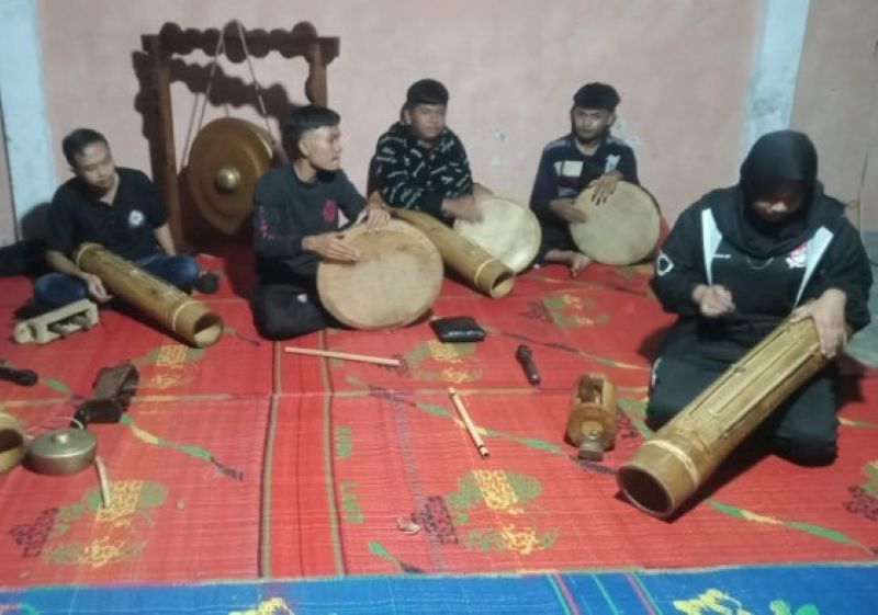 Alat Musik Tradisional Suku Gayo Aceh - Photo by Lintas Gayo