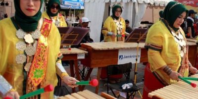 Alat Musik Tradisional Suku Minahasa - Photo by Travel Detik