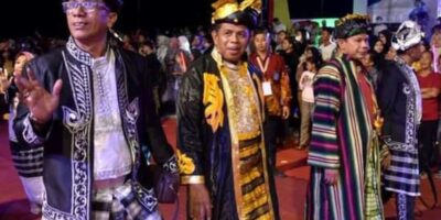 6 Daftar Baju Adat Pulau Buton - Photo by Detikom