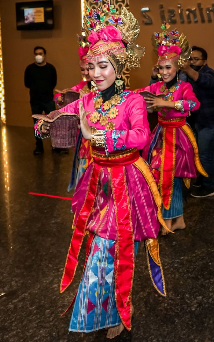 Baju Adat Babu Nggawi - Photo by Merdeka