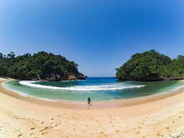 Pantai Mbehi Malang