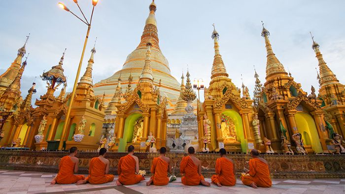 Yangon Shwedagon Pagoda Myanmar - Photo by Indochina Odyssey Tours