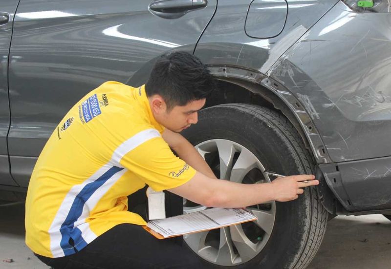 6 Cara Klaim Asuransi Banjir Untuk Motor Atau Mobil - Photo by Carmudi