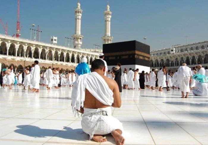 Tips Memilih Asuransi Ibadah Haji yang Aman - Photo by Sun Life