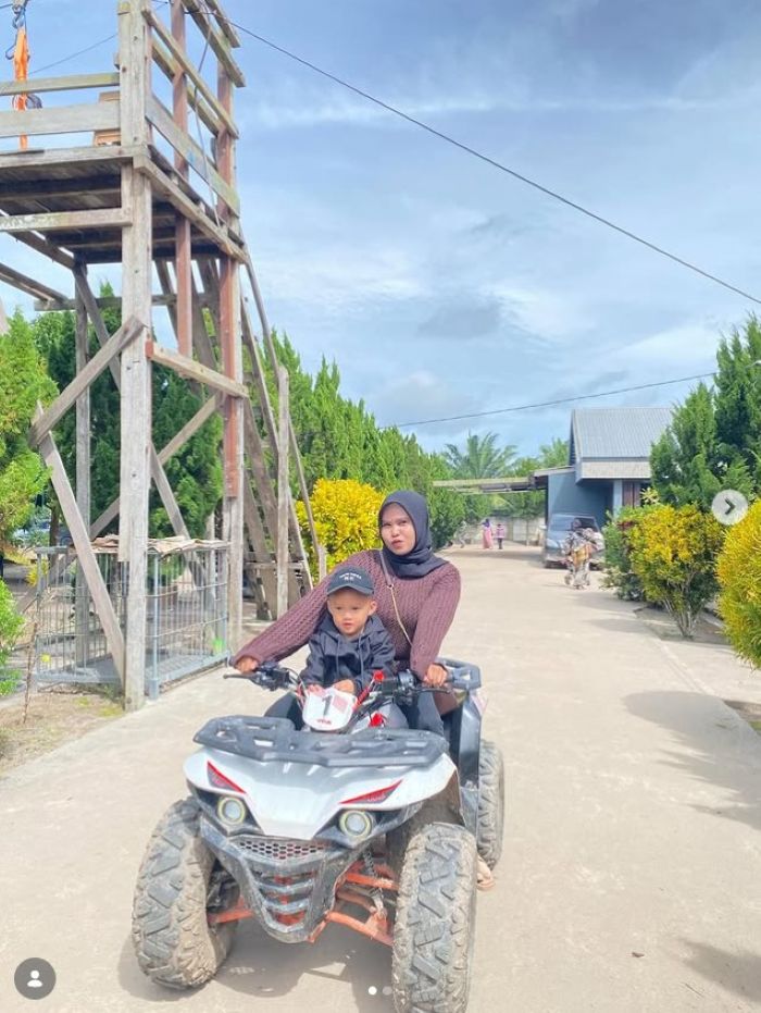 Bersantai Bersama Keluarga di Wisata Pahari - Photo by Instagram