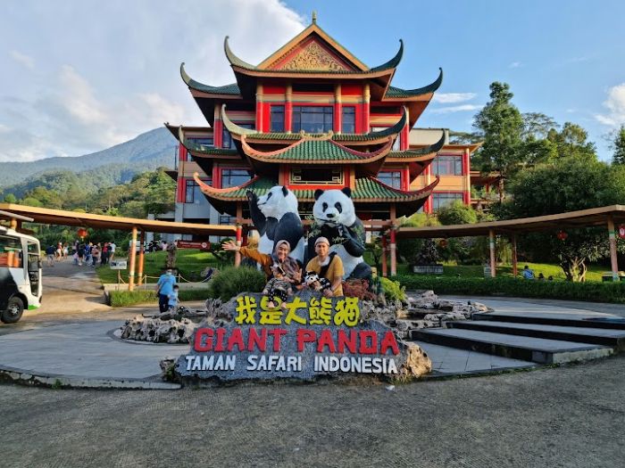 Taman Safari Indonesia Tempat Wisata Keluarga di Bogor - Photo by Amusement Today
