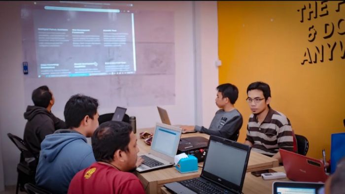 Confie Cafe & Coworking Makassar - Photo by Google